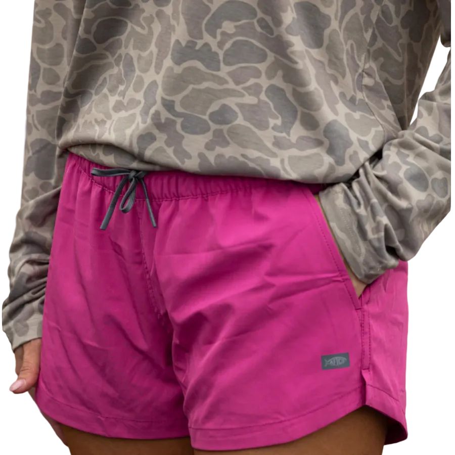 AFTCO STRIKE WOMEN'S SHORTS