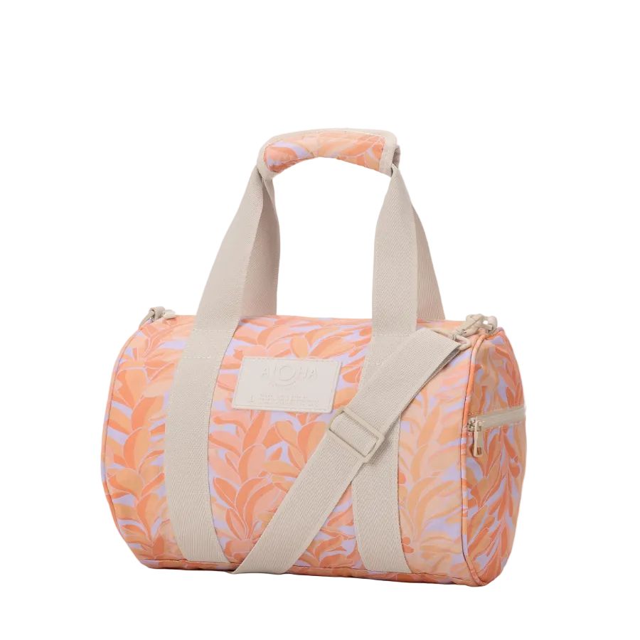 ALOHA LEI STAND KEEP IT LIGHT SPORTY DUFFLE PEACHY
