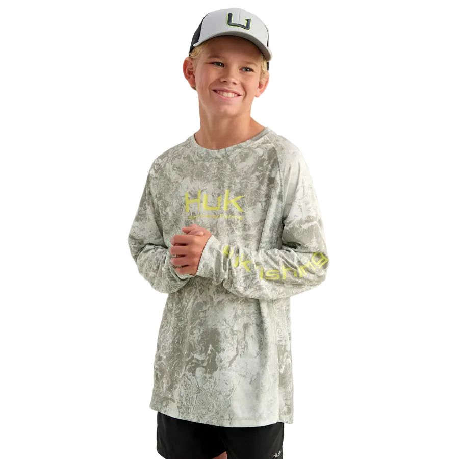 HUK KIDS MOSSY OAK PURSUIT PERFORMANCE CREW SHIRT